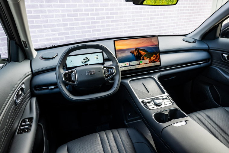 Vehicle Image 11