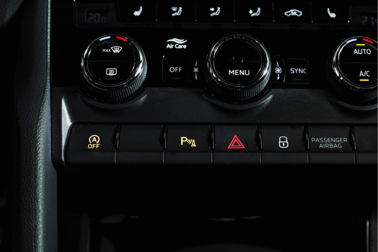 Vehicle Image 32