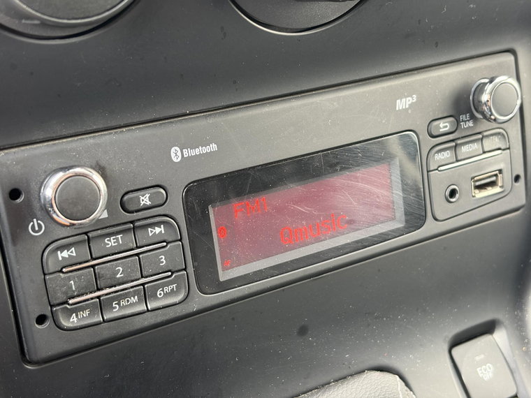 Vehicle Image 17
