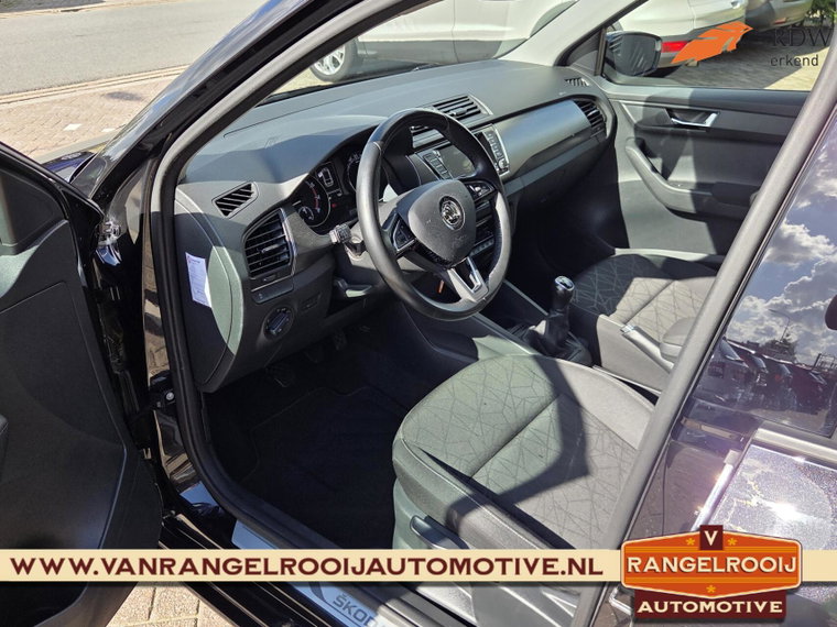 Vehicle Image 16