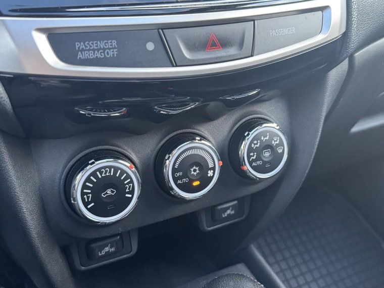Vehicle Image 33