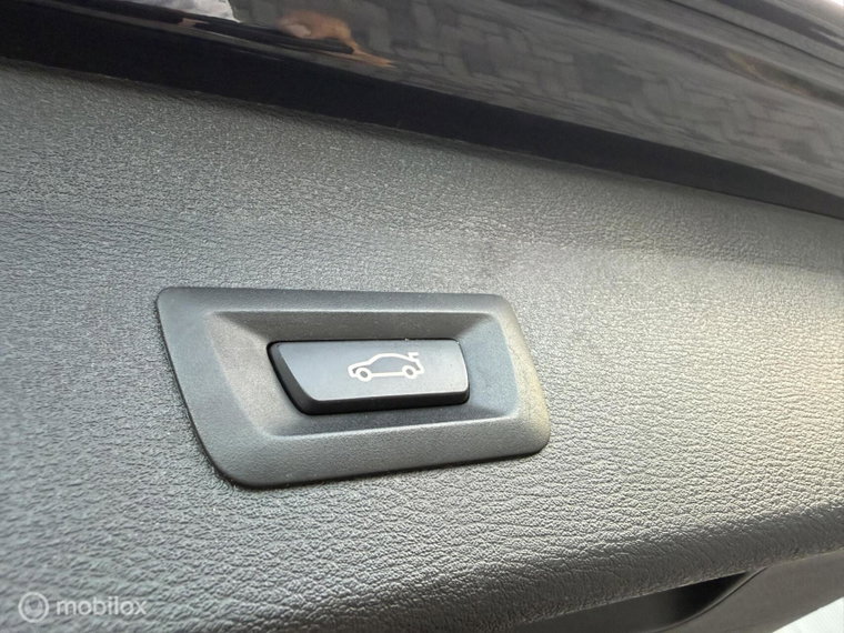 Vehicle Image 29