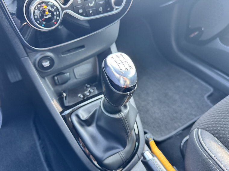 Vehicle Image 26