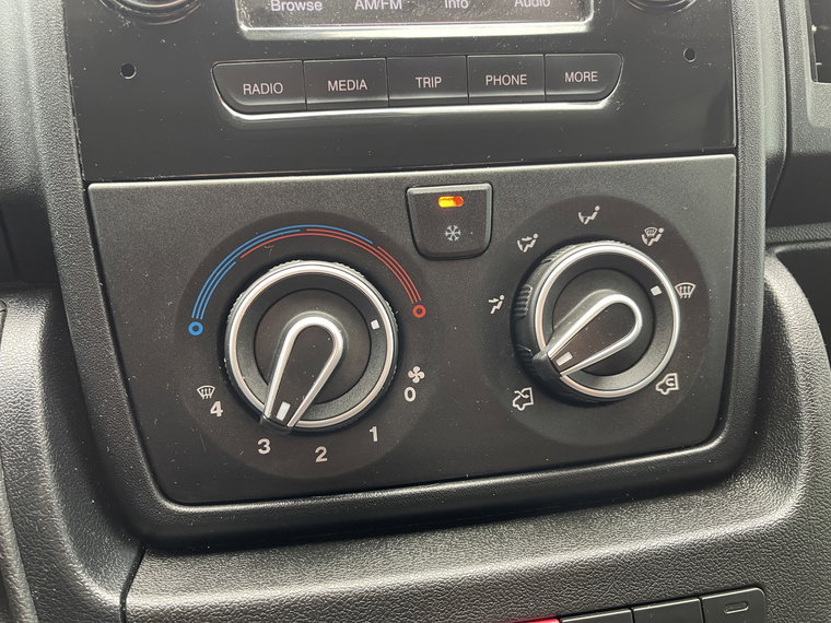 Vehicle Image 29