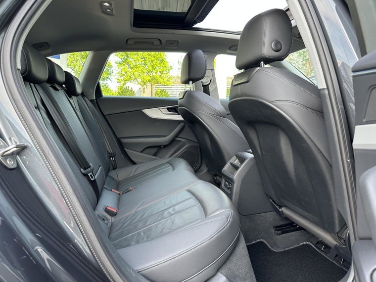 Vehicle Image 31