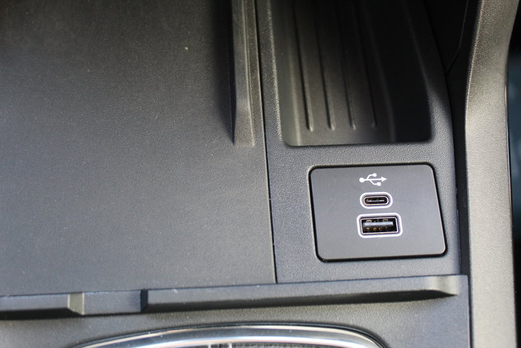 Vehicle Image 27