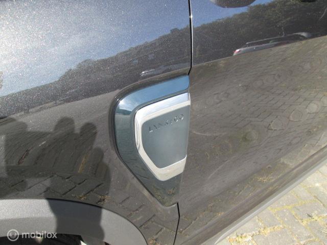 Vehicle Image 22