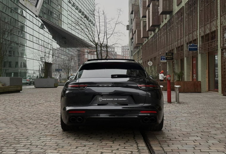 Vehicle Image 6