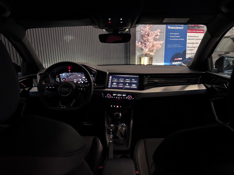 Vehicle Image 36