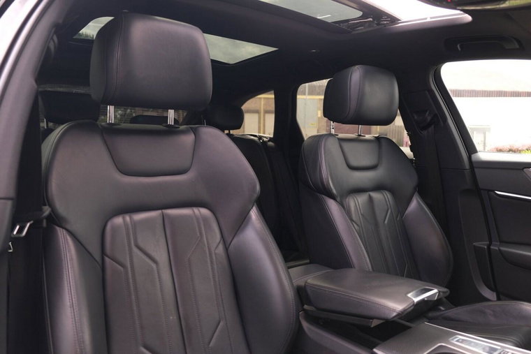 Vehicle Image 21