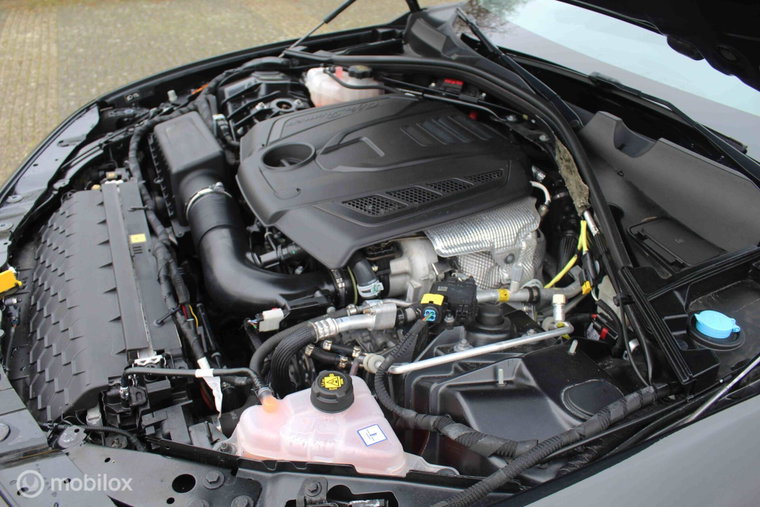 Vehicle Image 32