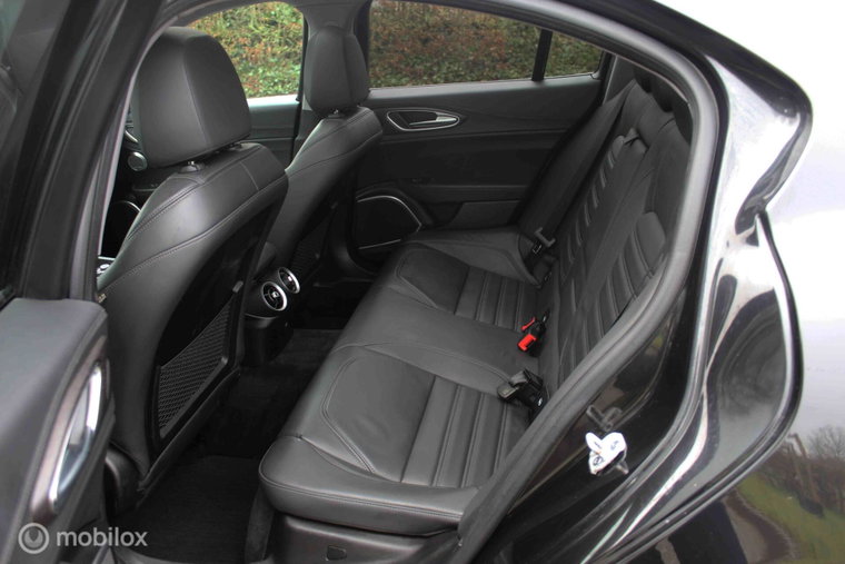 Vehicle Image 39