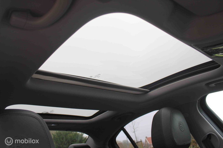 Vehicle Image 48
