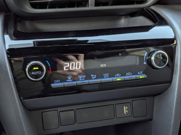 Vehicle Image 30