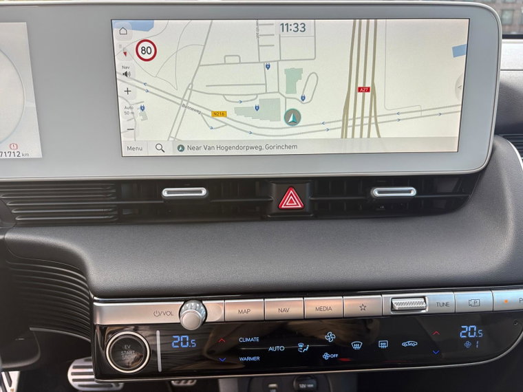 Vehicle Image 22