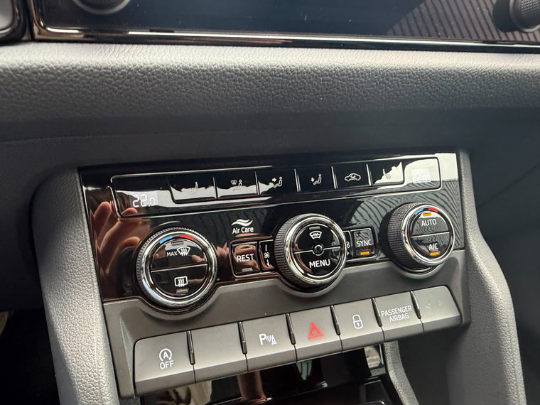 Vehicle Image 27