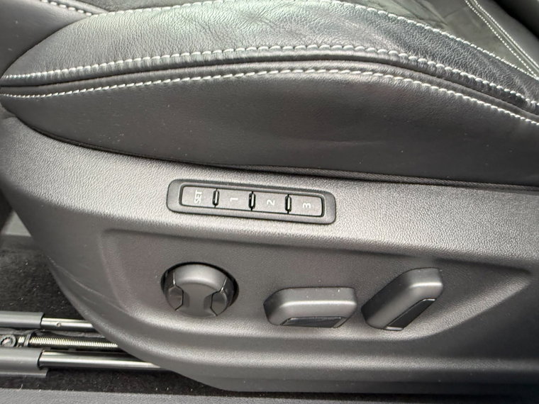 Vehicle Image 39