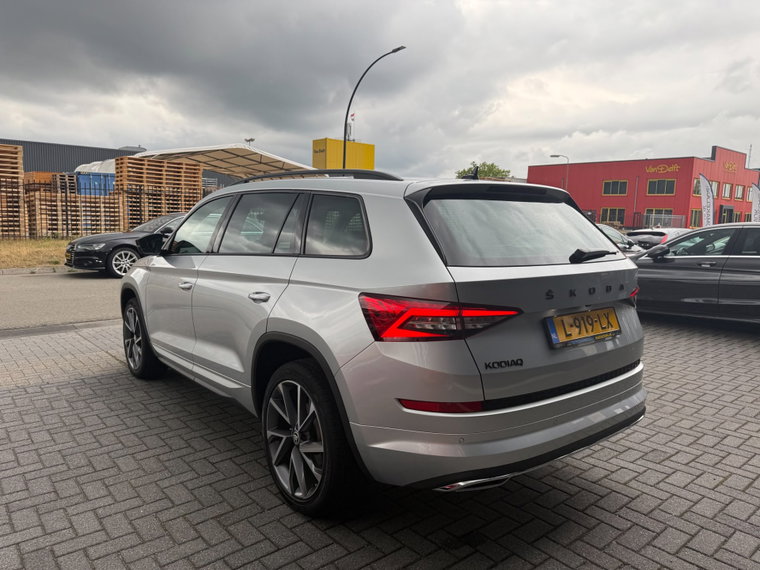 Vehicle Image 8