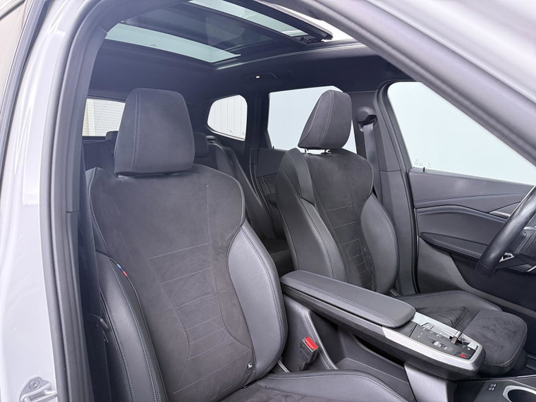 Vehicle Image 37