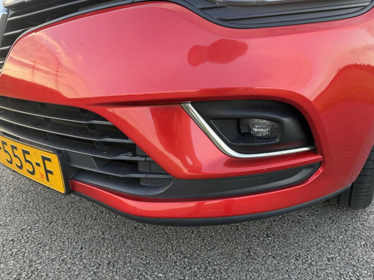 Vehicle Image 32