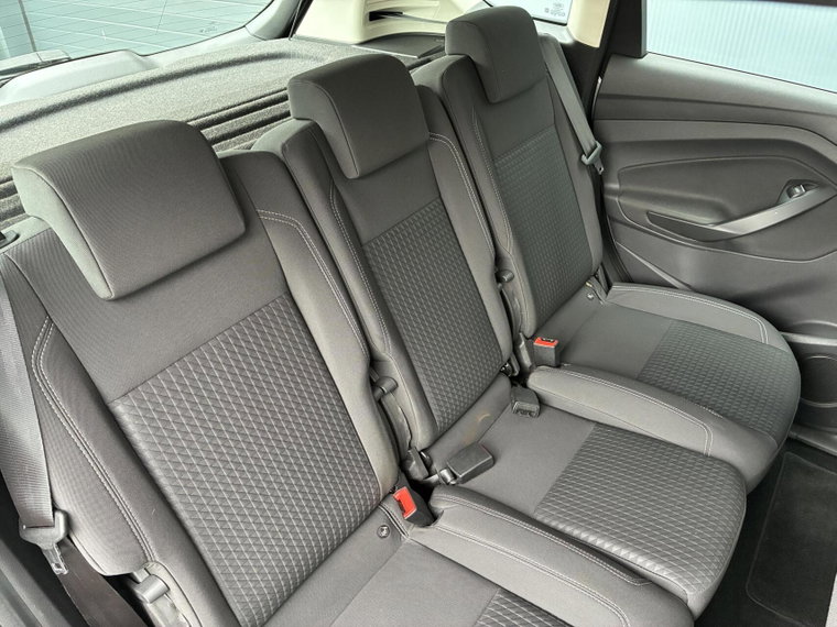 Vehicle Image 29