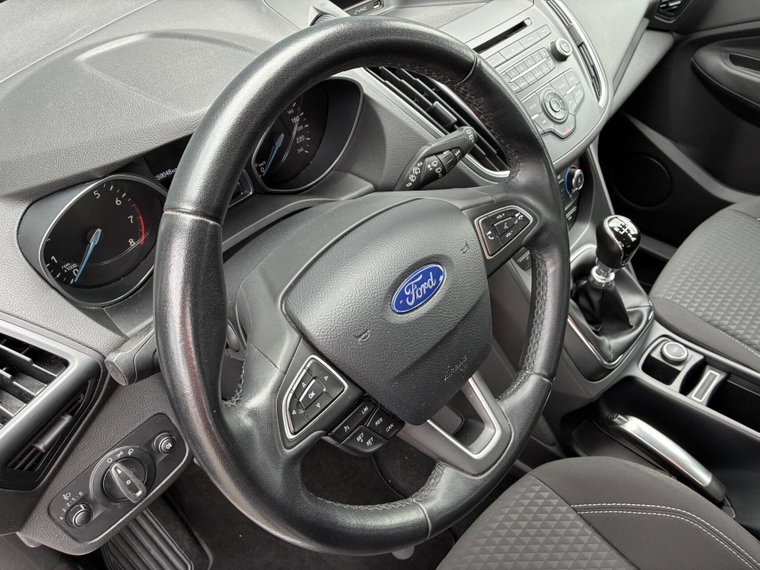 Vehicle Image 30
