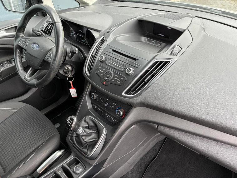 Vehicle Image 31