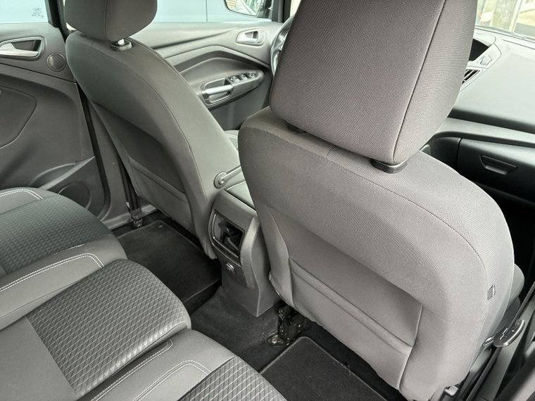 Vehicle Image 36
