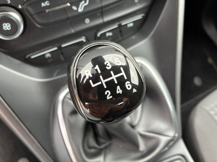 Vehicle Image 38
