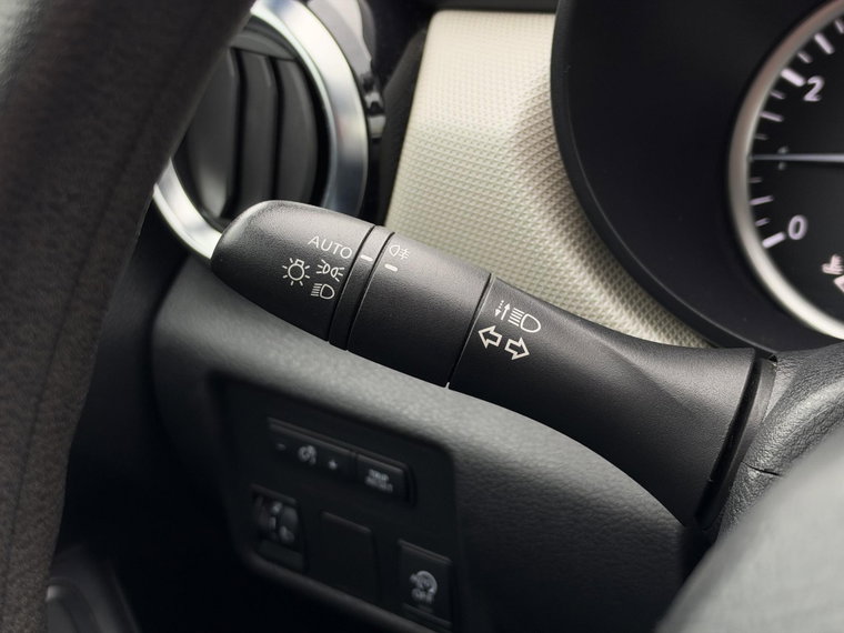 Vehicle Image 24