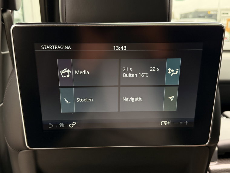 Vehicle Image 32
