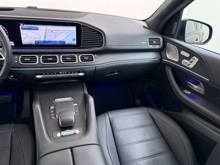 Vehicle Image 38