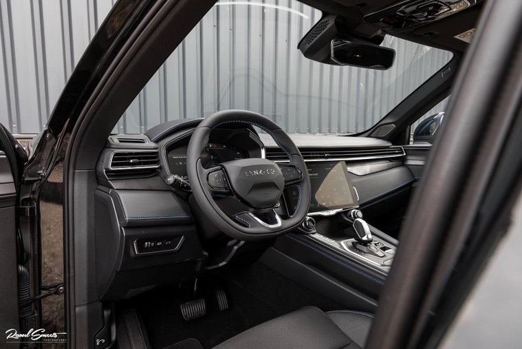 Vehicle Image 19