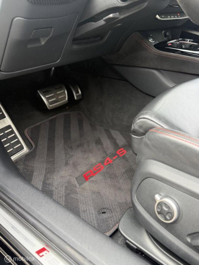 Vehicle Image 36