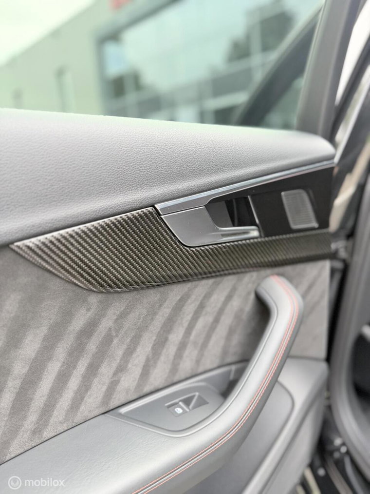 Vehicle Image 40