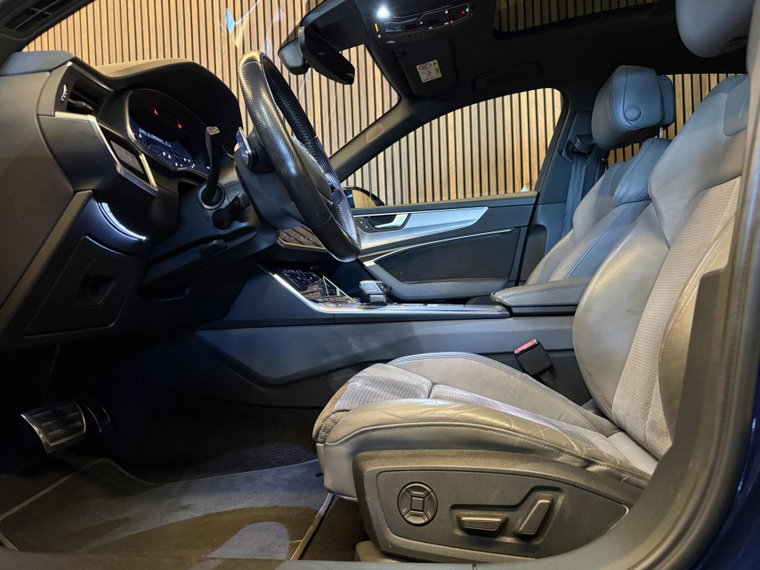 Vehicle Image 40