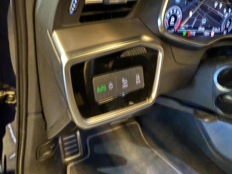 Vehicle Image 52