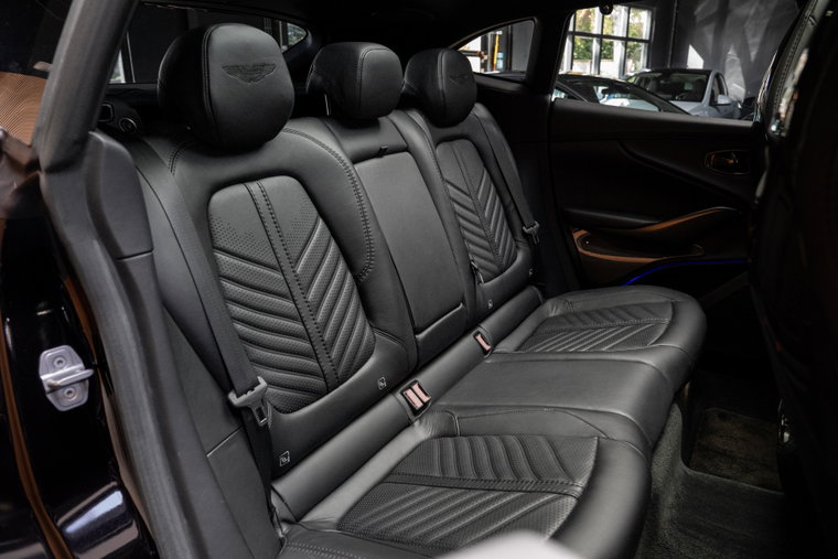 Vehicle Image 30