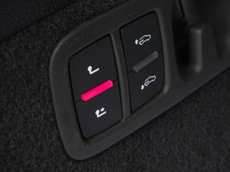 Vehicle Image 60