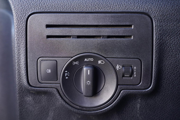 Vehicle Image 37