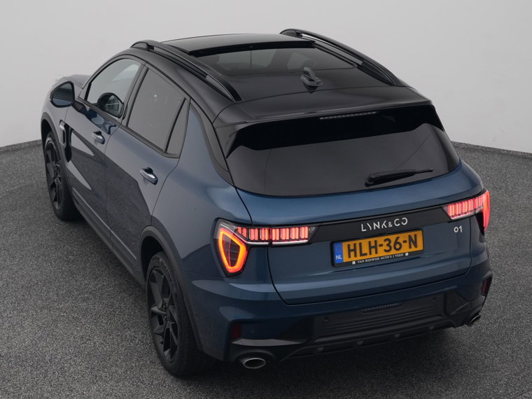 Vehicle Image 25