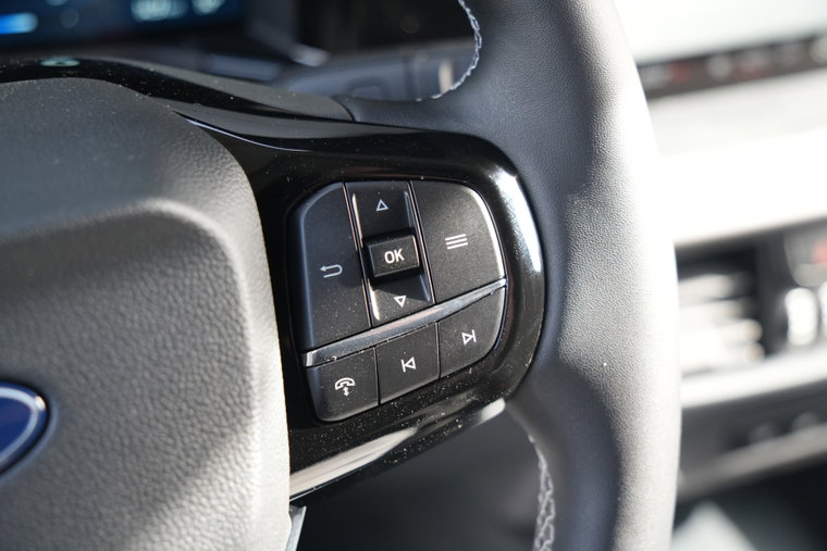 Vehicle Image 24