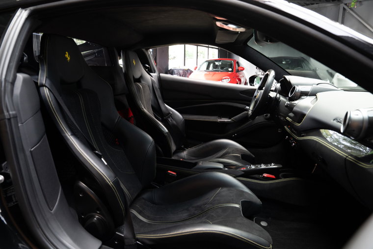 Vehicle Image 11