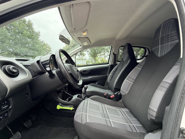 Vehicle Image 23