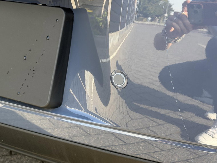 Vehicle Image 23