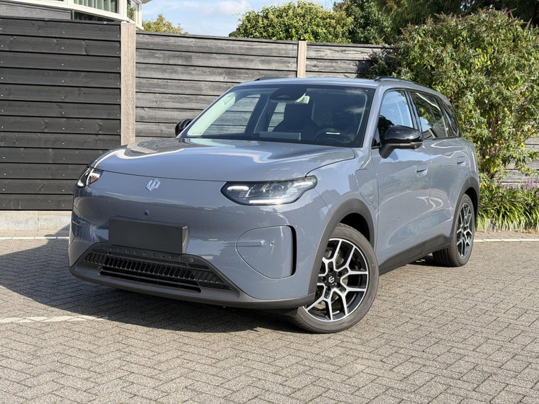 Vehicle Image 26