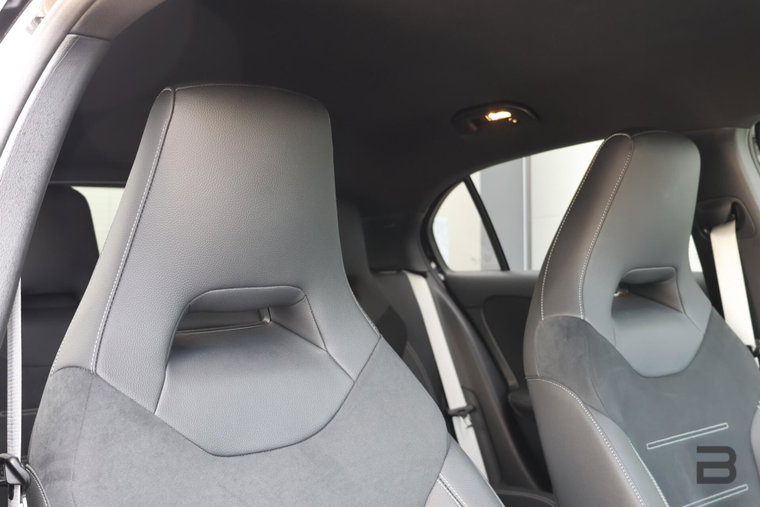 Vehicle Image 39