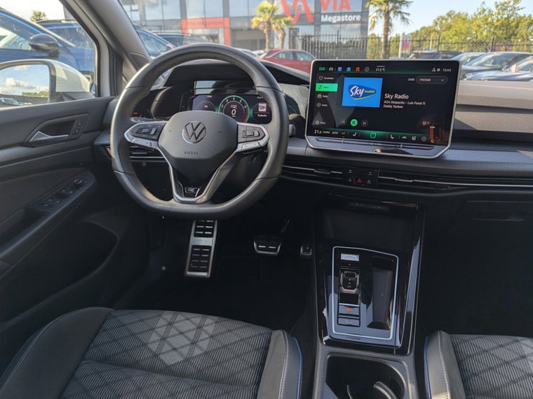 Vehicle Image 19