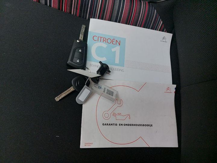 Vehicle Image 13
