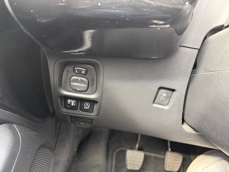 Vehicle Image 32
